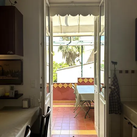 Avec 2 Terrasses Au Coeur Du Village De Saint-Tropez